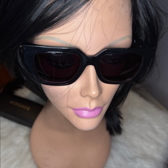 Versace NWT black and gold trim, sunglasses with case and box - Picture 6 of 8